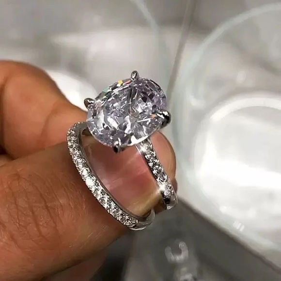 New Women’s 2pc Set 925 Silver Oval Diamond Ring - Picture 3 of 6